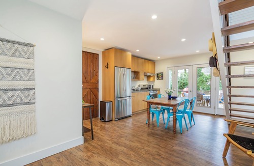 Sag Harbor Apartment | Charming Sag Harbor Apartment. Two blocks from Main and Bay Streets.