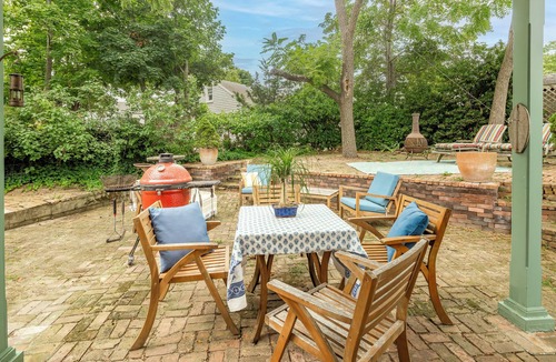 Sag Harbor Apartment | Charming Sag Harbor Apartment. Two blocks from Main and Bay Streets.
