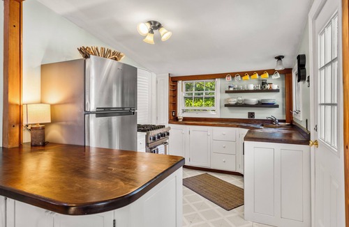 Marblehead Cottage | Charming Seaside Cottage in Marblehead