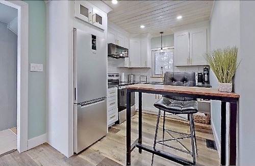 Kawartha Lakes Cottage | Charming, spacious, serene house in the heart of Kawartha Lakes