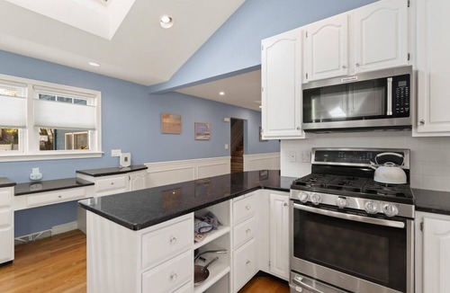 Manchester-by-the-Sea House | Charming 4-bedroom in beautiful Manchester-by-the-Sea - Walk to Beaches/shops