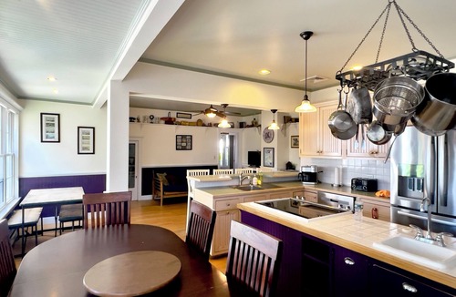 Ocean Park House | Charming Victorian beach house 5 bedrooms. 50 steps to the beach
