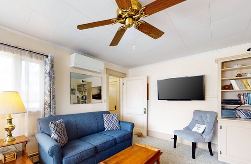 Boothbay Harbor House | Charming Water View Home Overlooking Mill Cove with a Large Deck - Near Town