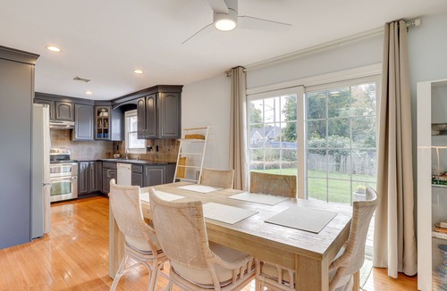 Woodmont House | Charming West Haven Home - Walk to Beach!
