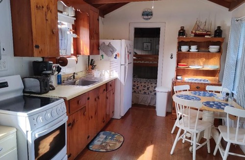 West Chatham Cottage | Chatham Cottage on the Big Pond One Mile to Ocean Beaches