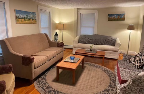 East Fairfield House | Cheerful country house on rail trail & vast trails