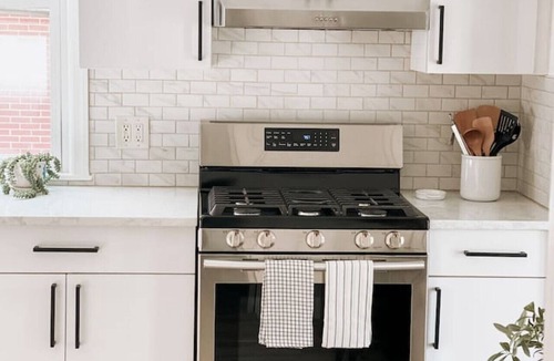 Harrison House | Chic 2BR Retreat 23min to NYC + Private Garden