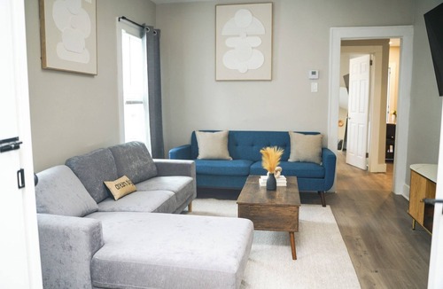 West Orange Apartment | Chic 3BR Apartment, 25 mins from Major international sporting event Games + Easy Access to NYC