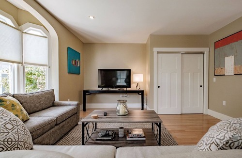 West End Condo | Chic and Historic West Ender