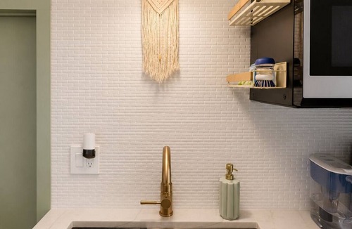 Lancaster Apartment | Chic apartment in Lancaster, NY with A/C