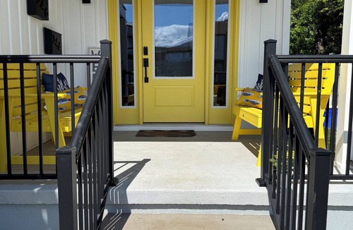 Ventnor City Condo | Chic Beachside Oasis - 3BR, 2BA, Walk to Shore!