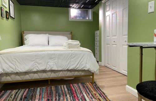 Wanskuck Apartment | Chic City apartment in Providence
