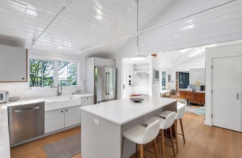 Shelter Island Heights House | Chic Coastal Modern Ranch House with Private Pool, Steps from the Water .