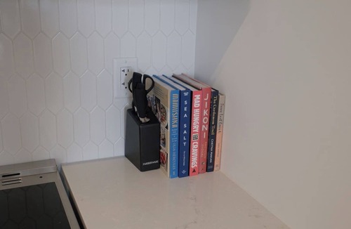 Kitchener Apartment | Chic Condo | 1BR w/City View | Gym, Pool, Bowling