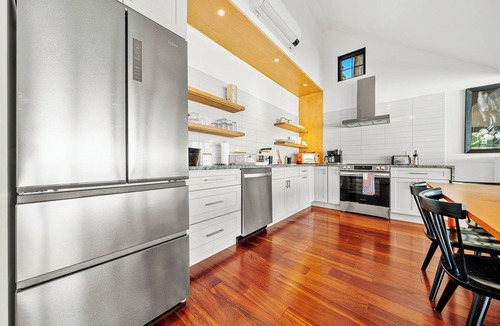 West Bath House | Chic Waterfront Bungalow with gourmet kitchen