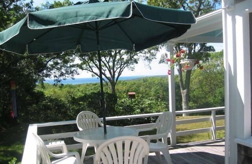 Chilmark Cottage | Chilmark Vista and Lucy Vincent Beach