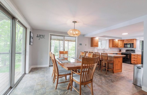 South China House | China Lake, Dog Friendly, Lots of space for family gatherings