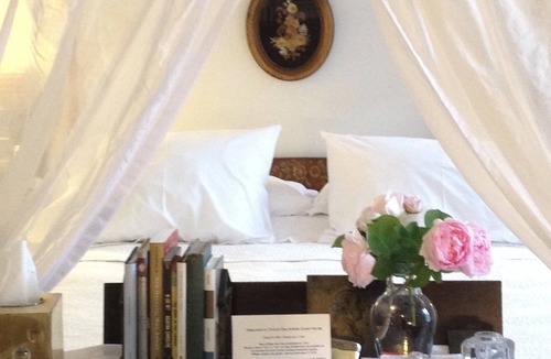 Kingston House | Church Des Artistes Guest House