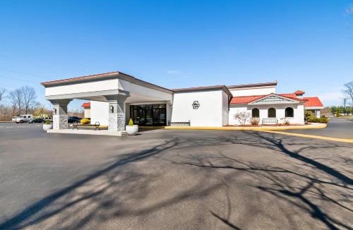 North Haven Hotel | Clarion Inn North Haven - New Haven North