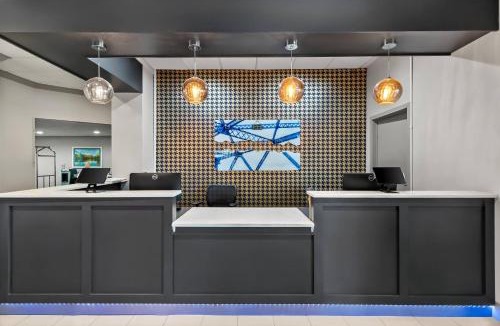 North Haven Hotel | Clarion Inn North Haven - New Haven North