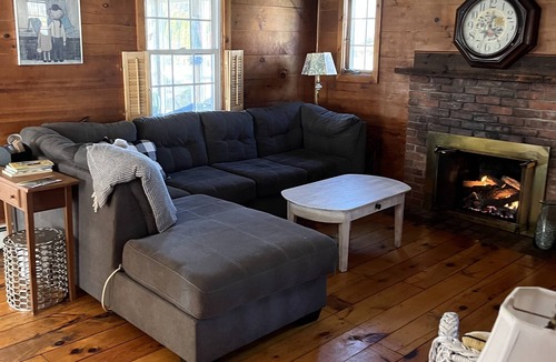 Niantic House | Classic Black Point Beach Cottage