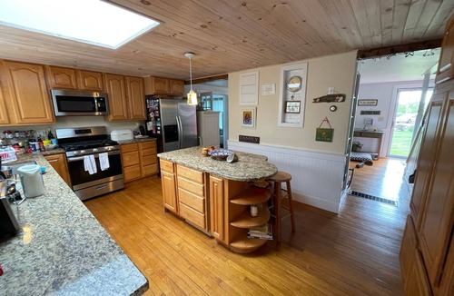 Hyannis House | Classic Cape Steps from the Beach