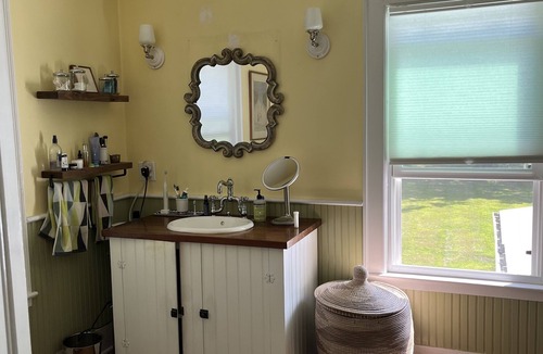 Livingston House | CLASSIC COLUMBIA COUNTY FARMHOUSE