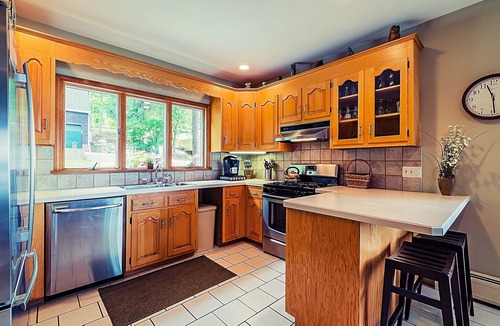Lake Pocotopaug House | Classic Lake House w/private waterfront, 4 steps to water, FirePit/Kayaks/canoe