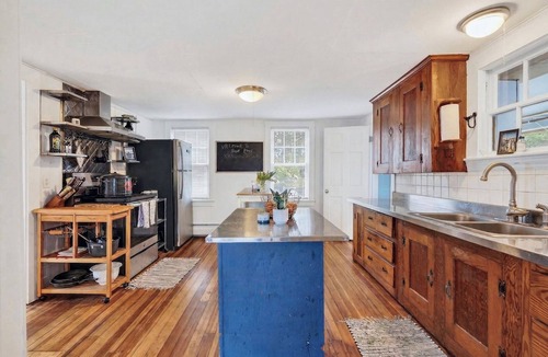 Boothbay Harbor House | Classic Maine Cottage: Walk to Boothbay Harbor