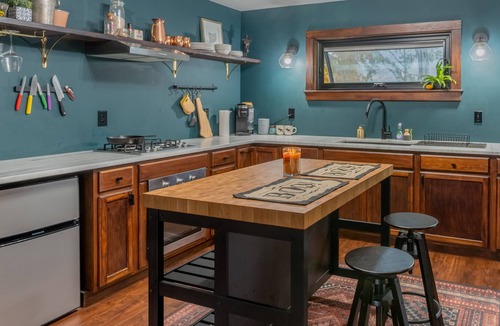 Rumney Cabin | Classic New England Cabin with hot tub, mountains, and river