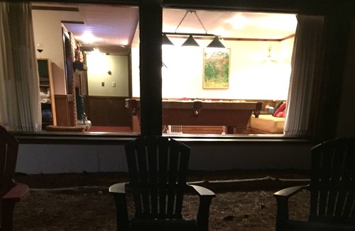 North Conway Ski Chalet | Classic New Hampshire Ski Chalet in the Mountains +AC