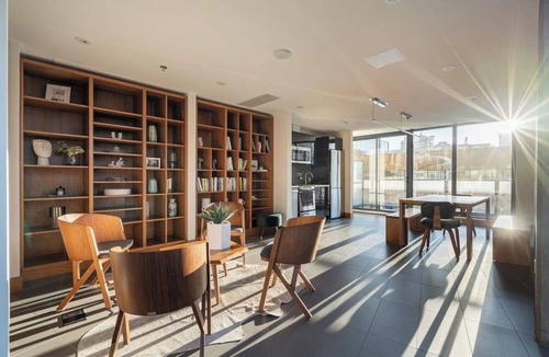 Beltline Apartment | Classy & Comfortable Sub-Penthouse w Pool, AC