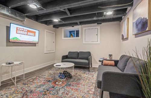 Fishtown House | Clean and Comfy King Bed Steps to Fishtown Fun