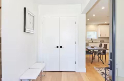 Niagara Falls House | CLIFTON WALK TO FALLS