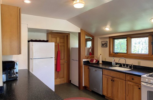 Keene Cabin | Climber's Lodge - Surrounded by wilderness, Keene, ny