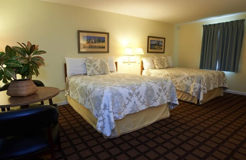 Clinton Hotel | Clinton Motel
