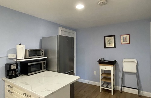 White Plains House | Close to a train, White Plains to NYC.