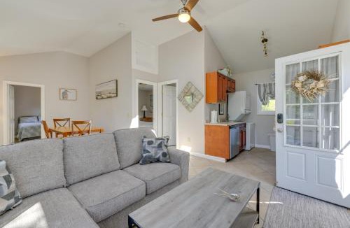 North Truro House | Close to Beach & P-Town! Cottage w/Bay Views