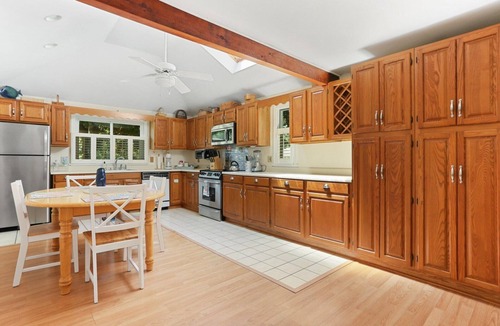 East Falmouth House | Close to beaches, Spacious, Large private yard, Family-Friendly Neighborhood