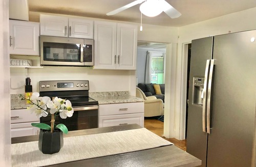 Bristol House | Close to DWTN Bristol, Newfound & 15min Ragged Mt.