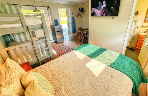 Manchester Center Bed & Breakfast | Cloud 9 family double sleeps 4
