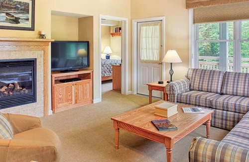 Jeffersonville Resort | Club Wyndham Smugglers Notch, 2 Bedroom 2 Bath Perfect time for Christmas skiing