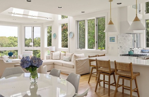 Tisbury House | Coastal Comfort in Vineyard Haven: Newly Renovate Home: Sleeps 8