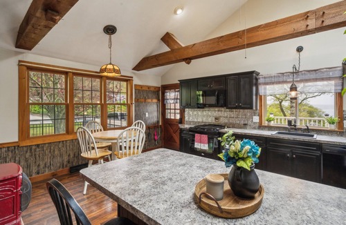 Plymouth House | Coastal Comfort With Stunning Harbor Views 3 Bedroom Home