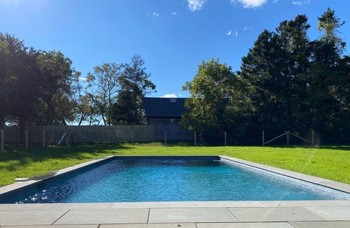 Little Compton House | Coastal enclave getaway: Stylish Little Compton 6 bedroom with spa