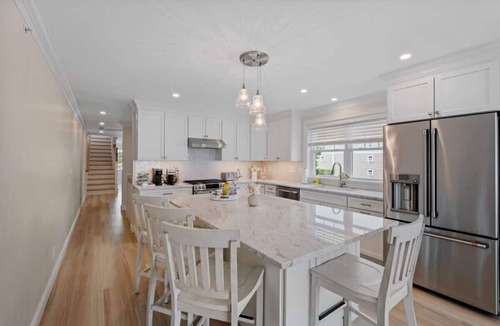 Hampton Condo | Coastal Escape: 3BR/4BA Luxury Retreat with Views