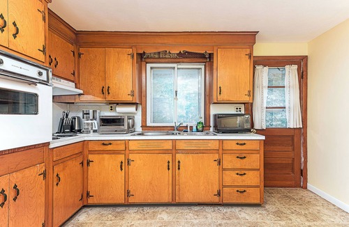 Weekapaug House | Coastal Retreat in Weekapaug – 4BR Summer Home w/Beach & Salt Pond Access