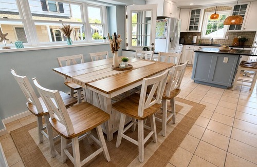 Snug Harbor House | Coastal Retreat-Walk to Beach, Potters Pond, Dining, Paddle Boarding, Fishing