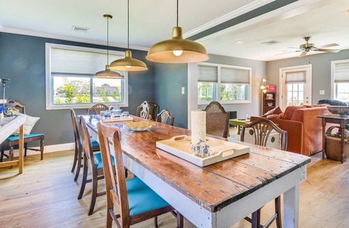 Westbrook Center House | Coastal Westbrook Retreat < 1 Mi to Chapman Beach!