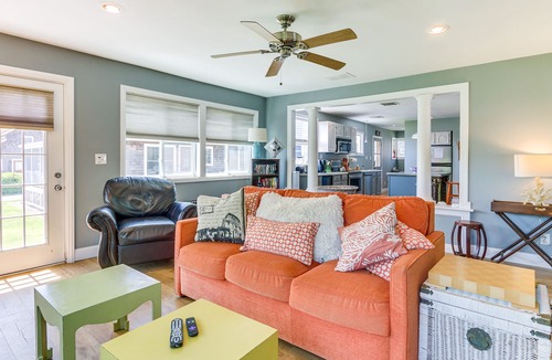 Westbrook Center House | Coastal Westbrook Retreat < 1 Mi to Chapman Beach!